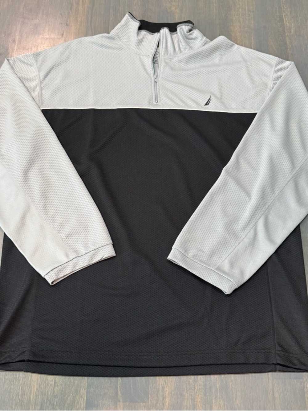 Nautica Black and Light Gray Lightweight Quarter-Zip Pullover - Size Large
